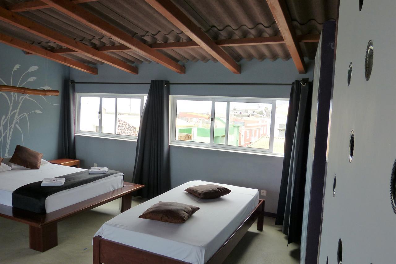 蓬塔杜索尔Kasa Tambla住宿加早餐旅馆 外观 照片